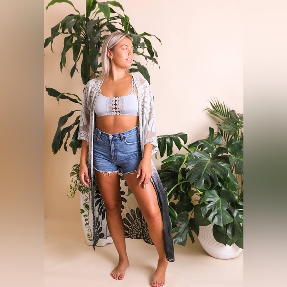 Beautiful Be You duster. Great for beach coverup or on top of jeans and shirt. - Picture 2 of 7